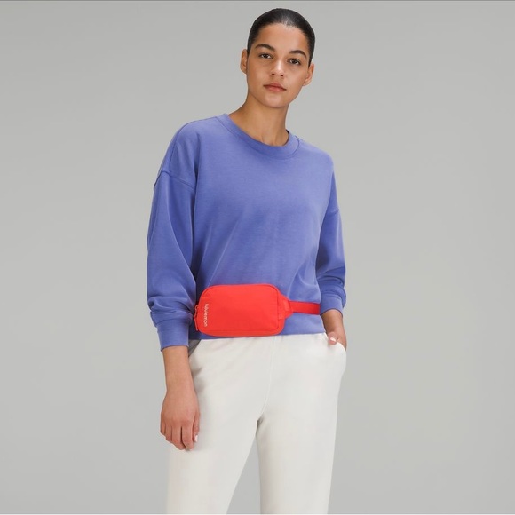 COPY - Lululemon mini belt bag - Picture 4 of 5